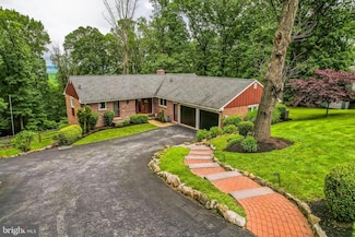 175 Gulph Hills Rd, Wayne, PA 19087