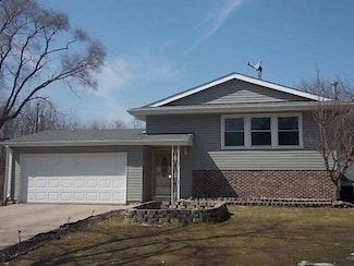 1136 W 72nd Cir, Merrillville, IN 46410