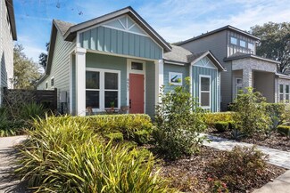 6557 SW 74th Dr, Gainesville, FL 32608