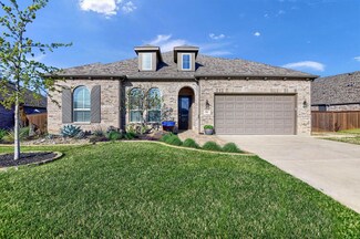 3805 Deer Point Dr, Denison, TX 75020