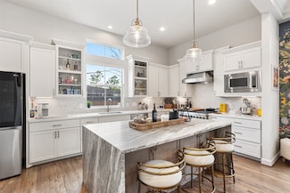 4504 Yupon St, Houston, TX 77006