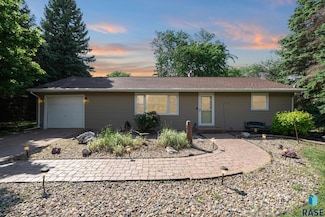 26045 485th Ave, Valley Springs, SD 57068