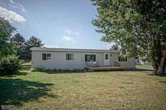 137 3rd St W, Hunter, ND 58048