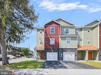 590 W 30th St, Wilmington, DE 19802