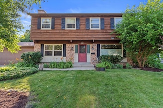 1334 W Paradise Ct, Milwaukee, WI 53209