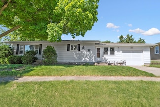 502 N Division St, Anamosa, IA 52205