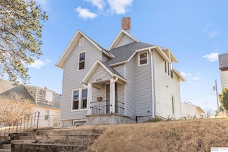 2016 N 48th St, Omaha, NE 68104