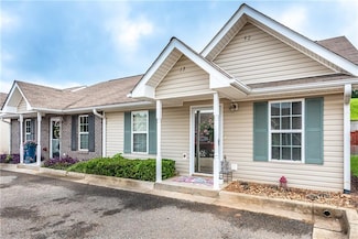 52 Brittany Ct, Jasper, GA 30143