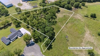 9040 E Tolbert Dr, Claremore, OK 74019