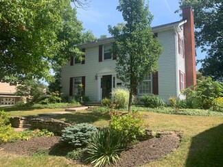 1007 Lincoln St, Harvard, IL 60033