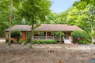 41 Colonial Rd, Palmyra, VA 22963