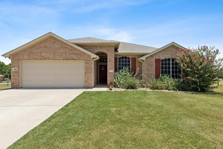 108 Thorobred Ct, Azle, TX 76020