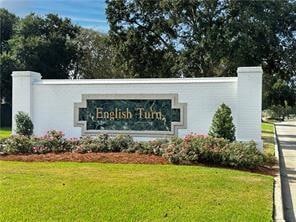 2 Fairway Oaks Dr, New Orleans, LA 70131