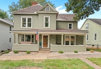 707 8th St, Marietta, OH 45750