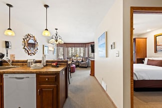 4920 N Landmark Cir Unit 2206, Egg Harbor, WI 54209