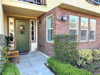 28562 Herrera St, Valencia, CA 91354