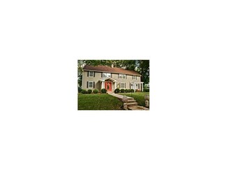 6317 Valley Rd, Kansas City, MO 64113