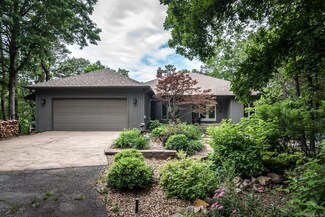 20722 River View Ct, Roland, AR 72135