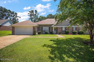 807 Bent Oak Dr, Pearl, MS 39208