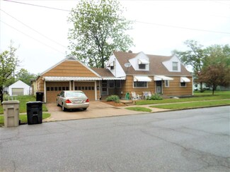 2905 Dunham St, South Bend, IN 46619