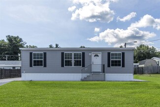 20 A St, Seabrook, NH 03874