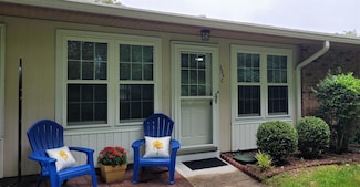 305 Torquay Ct, Ridge, NY 11961