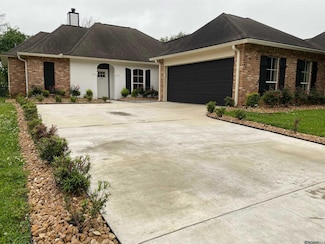 1179 Springlake Dr, Baton Rouge, LA 70810