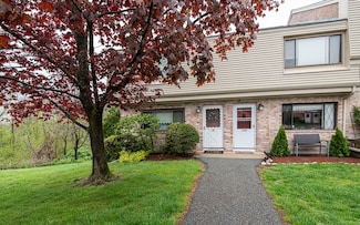 257 Farrwood Dr, Haverhill, MA 01835