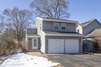 3911 Tulip St, Crystal Lake, IL 60014