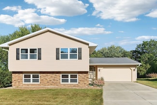 2716 Osmundsen Rd, Fitchburg, WI 53711