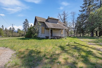 33105 Redwood Hwy, Cave Junction, OR 97523