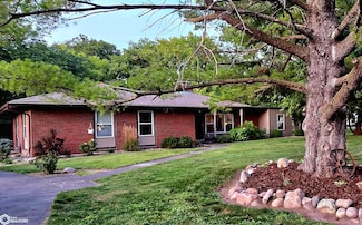 2826 Sunnyside Ave, Burlington, IA 52601