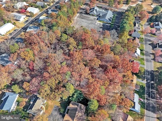 40 Schoolhouse Rd, Manchester Township, NJ 08759