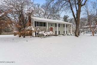 9 Farnam Place, Albany, NY 12205