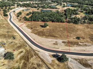 211 Feder Way, West Point, TX 78963