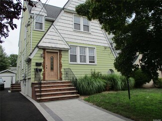 127 Gordon Rd, Valley Stream, NY 11581