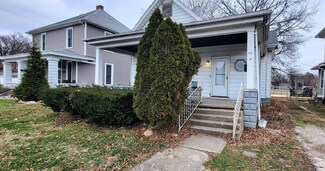512 NE 1st St, Washington, IN 47501