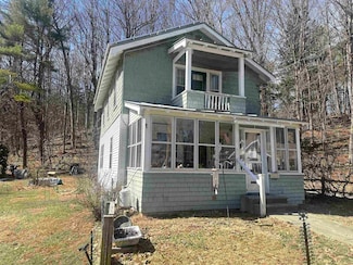 42 Elm St, Windsor, VT 05089