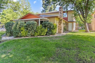 5136 Connecticut Dr Unit 2, Sacramento, CA 95841