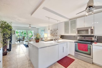 5141 W Oakland Park Blvd Unit 209, Lauderdale Lakes, FL 33313