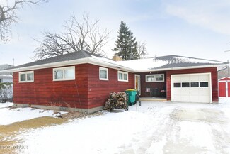 111 7th Ave SE, Mayville, ND 58257