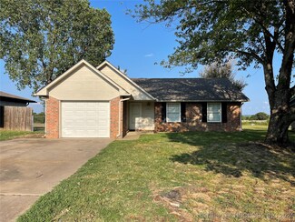 1000 Jeffrey Dr, Muskogee, OK 74403