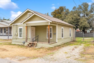 229 W Jerden Ln, Dallas, TX 75208