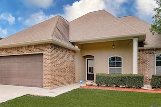 5259 Fox Hunt Dr, Zachary, LA 70791
