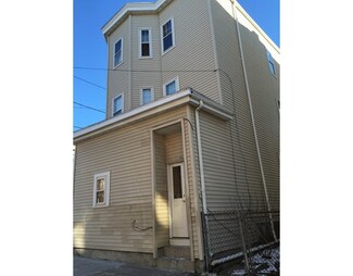 129 Congress Ave, Chelsea, MA 02150