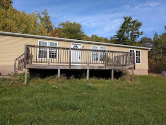 11 Jackson St, Port Henry, NY 12974