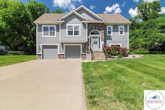 405a Swallow St, Warrensburg, MO 64093