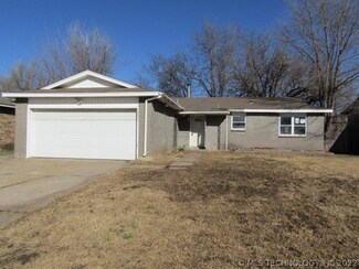 10861 E 33rd Place, Tulsa, OK 74146
