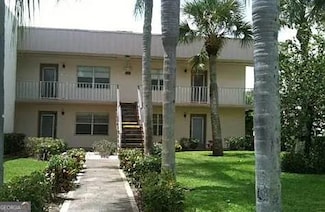 447 Capri Dr Unit J, Delray Beach, FL 33484