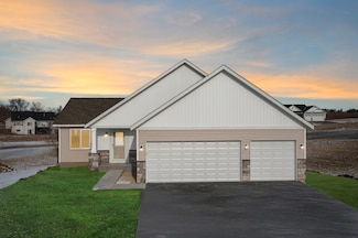 2420 14th St NE, Faribault, MN 55021
